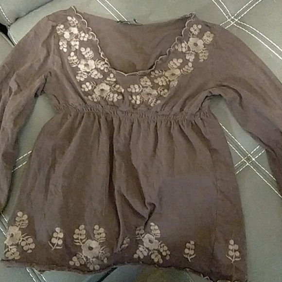 Top - Picture 1 of 2